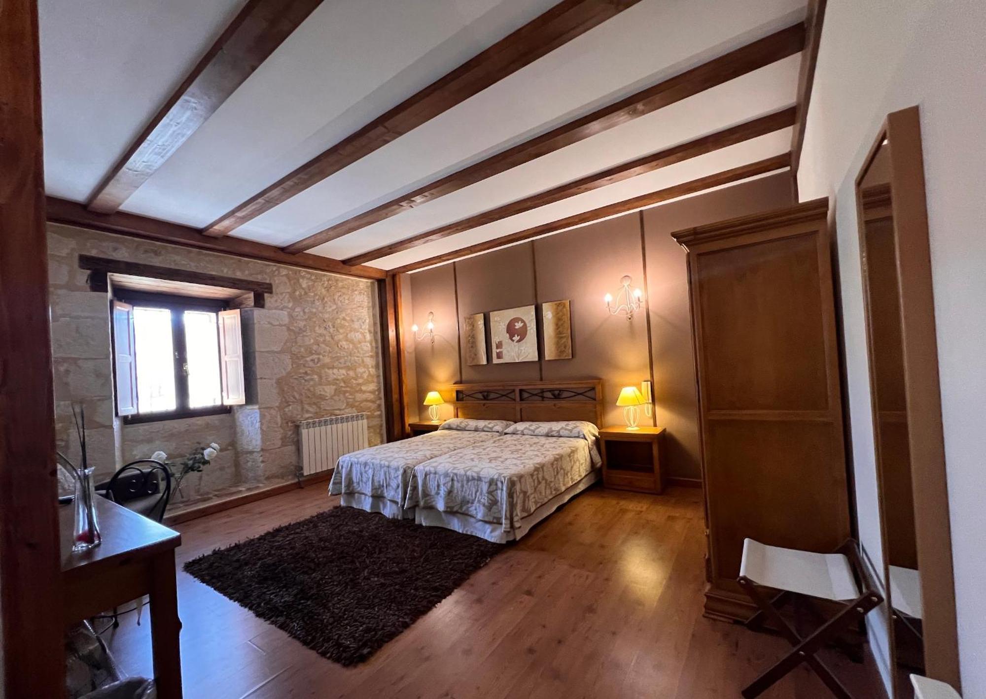Hotel Rural Restaurante Las Baronas Santa Cruz de la Salceda Kültér fotó