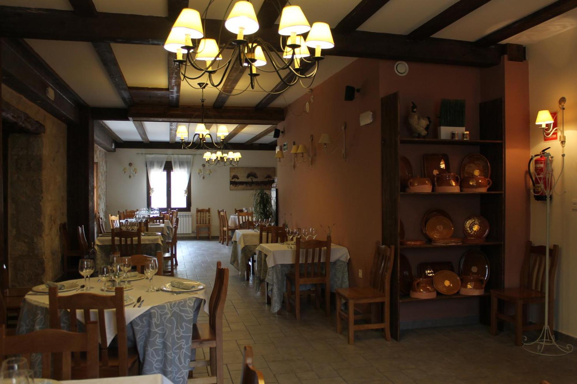 Hotel Rural Restaurante Las Baronas Santa Cruz de la Salceda Kültér fotó